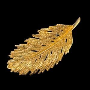 Vintage Large Gold-Toned Feather Brooch